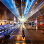 Sur les tapis roulants de l'aéroport de l'aéroport de Doha, Qatar